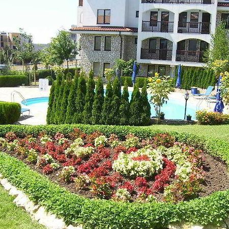 Dolphin Hotel Sveti Vlas Bagian luar foto