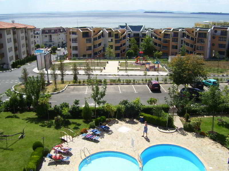 Dolphin Hotel Sveti Vlas Bagian luar foto